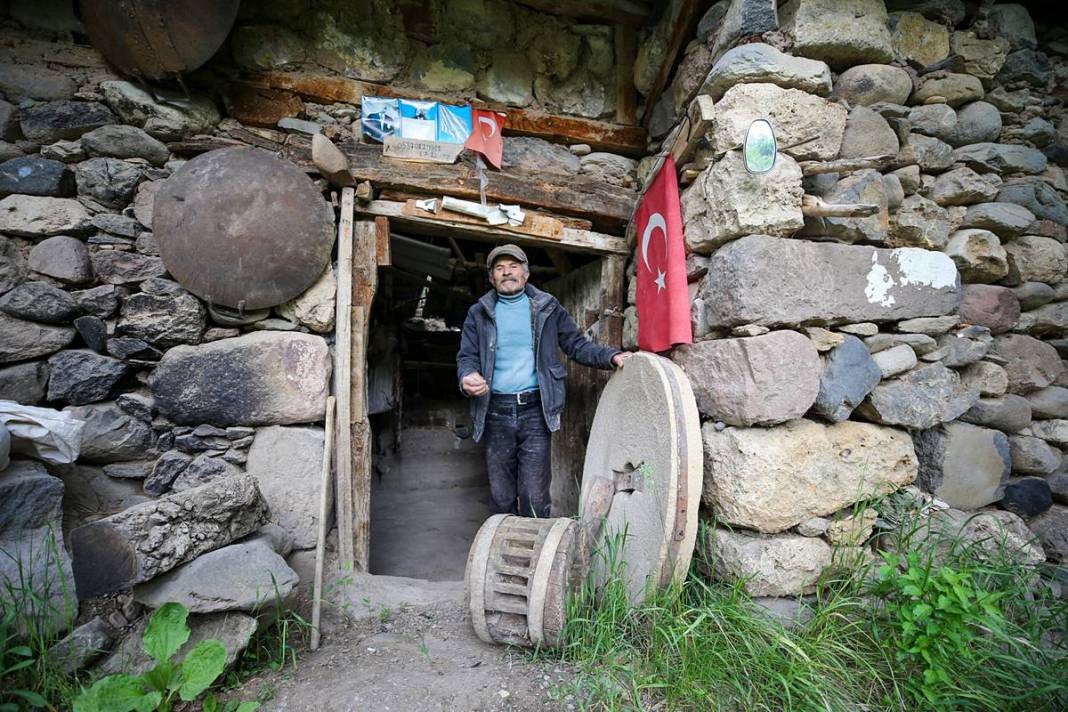 Kurtuluş Savaşı'nda binlerce insanı doyuran tarihi değirmen, 300 yıldır un öğütüyor 6